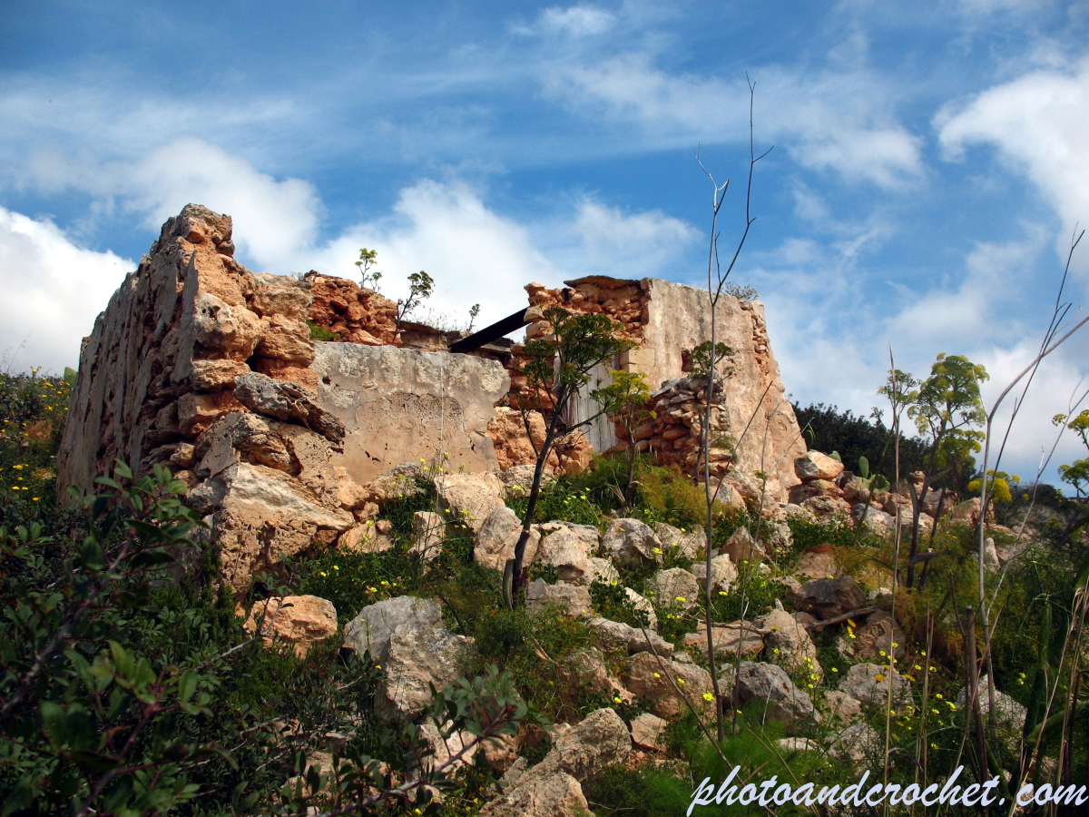 Ruined Farm house - Image